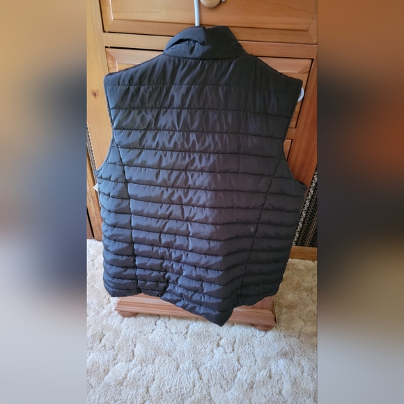 Zenana Outfitters Charcoal Quilted Vest - Picture 2 of 3